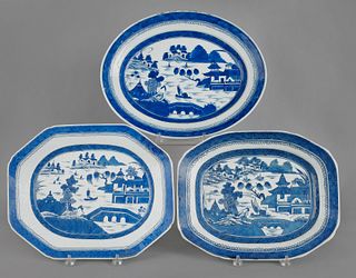 Three Chinese export porcelain Canton platters, 19