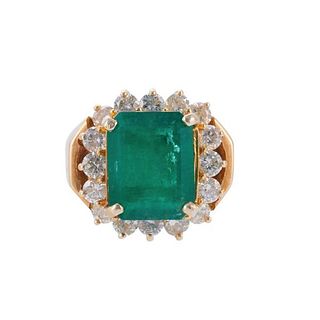 18k Gold Diamond 6ct Emerald Cocktail Ring