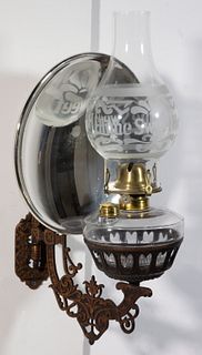 CAST-IRON BRACKET LAMP