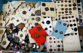 Large Lot Of Good Loose Or Single Card Buttons.