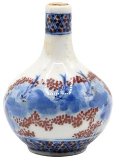 Chinese Qing Dynasty Porcelain Snuff Bottle