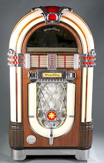 Wurlitzer Model 1015-CD jukebox.