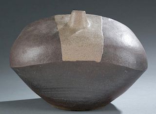 Karen Karnes studio pottery vessel.