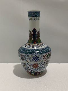Chinese Qing Doucai bottle vase, Qianlong mark