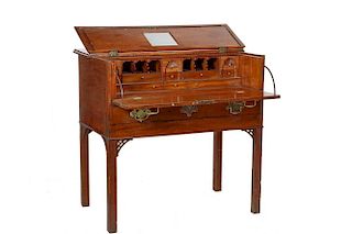 BEAUTIFUL MAHOGANY CHIPPENDALE BUTLER'S DESK