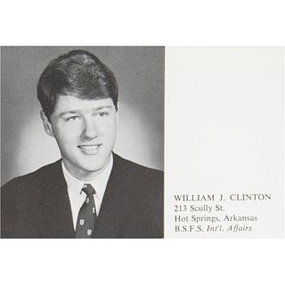 Bill Clinton: Georgetown University 1968 Yearbook and 25th Class Reunion White House Plate