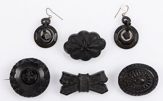 VICTORIAN ANTIQUE GUTTA PERCHA AND OTHER MOURNING / FASHION JEWELRY, LOT OF SIX PIECES