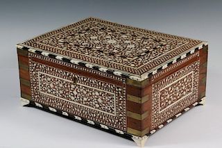 INDO-PERSIAN JEWELRY & KEEPSAKES BOX