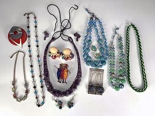 VINTAGE COLORFUL COSTUME JEWELRY LOT
