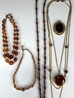 VINTAGE COSTUME JEWELRY LOCKET, AMBER COLORS, CARNIVAL CRYSTAL BEADS