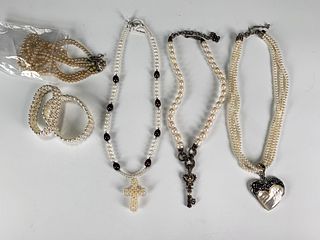 PEARL NECKLACE LOT