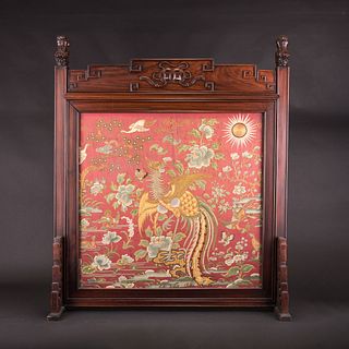 AN  EMBROIDERED 'PHOENIX' SCREEN AND STAND, QING DYNASTY 