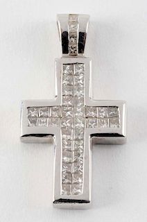 18K White Gold Cross Pendant with Diamonds.