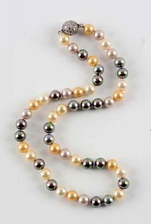 Pearl Necklace w/ Diamond Clasp.