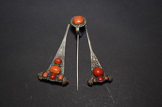 A SET OF 3 METAL HAIRPINS WITH CORAL