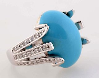 18K White Gold Ring with Turquoise & Diamonds.