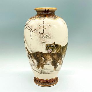 Signed Japanese Satsuma Tiger Vase