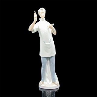 Dentist 1004762 - Lladro Porcelain Figurine