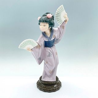Madame Butterfly 1004991 - Lladro Porcelain Figurine
