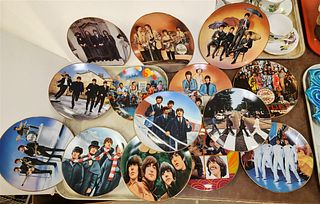 TRAY 14 BEATLES COLLECTOR PLATES APPLE CORPS LMTD. W/ BX'S