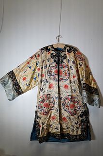 A CHINESE PHOENIX EMBOIDERY WOMAN'S CLOTH, QING DYNASTY