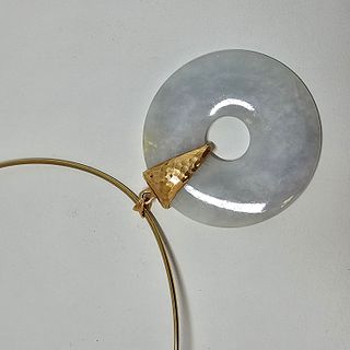 14k Gold Collar with Ice Jade Bi Disc Pendant