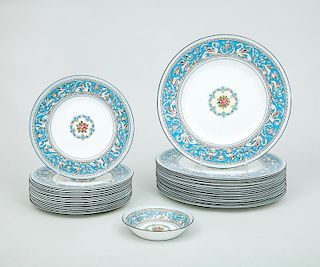 Wedgwood Porcelain Twenty-Five-Piece Part Dinner Service, in the 'Florentine' Pattern