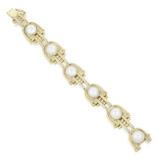 Mabe Pearl and Diamond Gold Bracelet