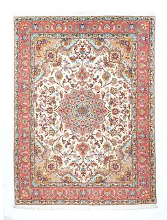 NO RESERVE Extremely Tabriz Rug 5'1" x 6’11" (1.55 x 2.11 m)