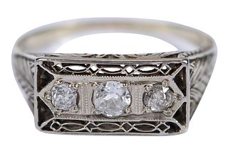 14kt. Three Old European Cut Diamond Engraved Ring