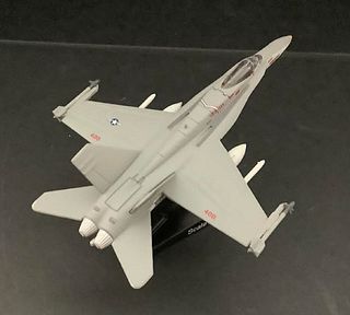 AIRPLANE Boeing F-18 Hornet VFA-131 Wildcats 1/150 Scale Diecast Model