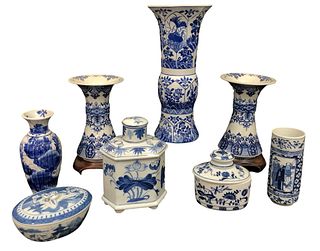 Collection Assorted Blue and White Chinese Export Porcelain Vases 