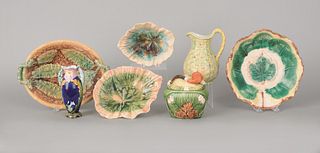 Four majolica serving dishes, together with a toba