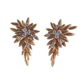 French 1970s 18k Gold Diamond Earrings