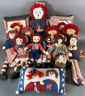 RAGGEDY ANN & ANDY DOLLS AND PILLOWS