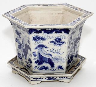 CHINESE BLUE & WHITE PORCELAIN PLANTER & UNDERPLATE
