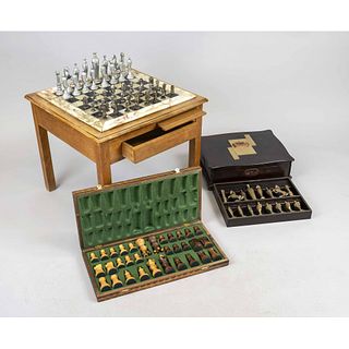 Chess table with 3 sets of figur