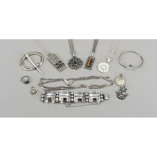 mixed lot of silver jewelry, n
