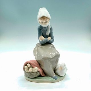 Duck Seller 1001267 - Lladro Porcelain Figurine