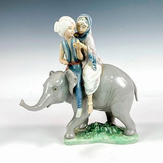 Hindu Children 1005352 - Lladro Porcelain Figurine