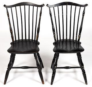 PAIR OF NEW ENGLAND PAINTED FAN-BACK WINDSOR SIDE CHAIRS