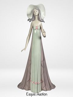Lladro- "The Debutante" 1431 Porcelai Figurine