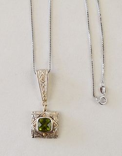  ITALIAN STERLING SILVER AND PERIDOT NECKLACE