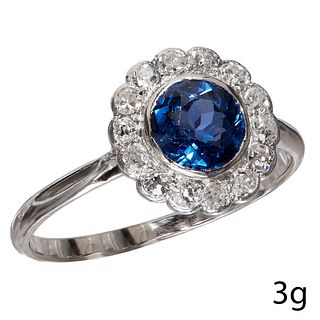 LOVELY SAPPHIRE AND DIAMOND DAISY CLUSTER RING