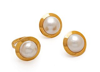 Mabe Pearl & 14kt Yellow Gold Earrings And Ring, Dia. 1" 3 pcs Size: 6.75