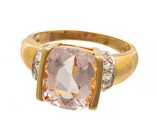 14kt Yellow Gold, Morganite And Diamond Ring, 7g Size: 8