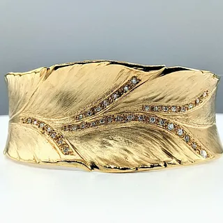 Fabulous Rosario Garcia Diamond & 18K Gold Bangle Bracelet