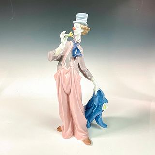 A Mile Of Style 1006507 Ltd. - Lladro Porcelain Figurine