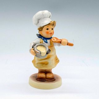 Goebel Hummel Figurine, In the Kitchen