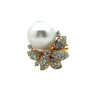 18k Gold Ring with Diamonds & Pearl